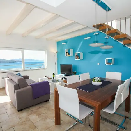 아파트 Penthouse Sunset Bay *