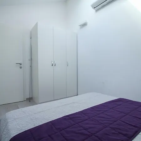 Penthouse Sunset Bay * 트로기르