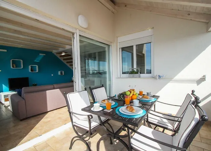 Penthouse Sunset Bay Apartmán *